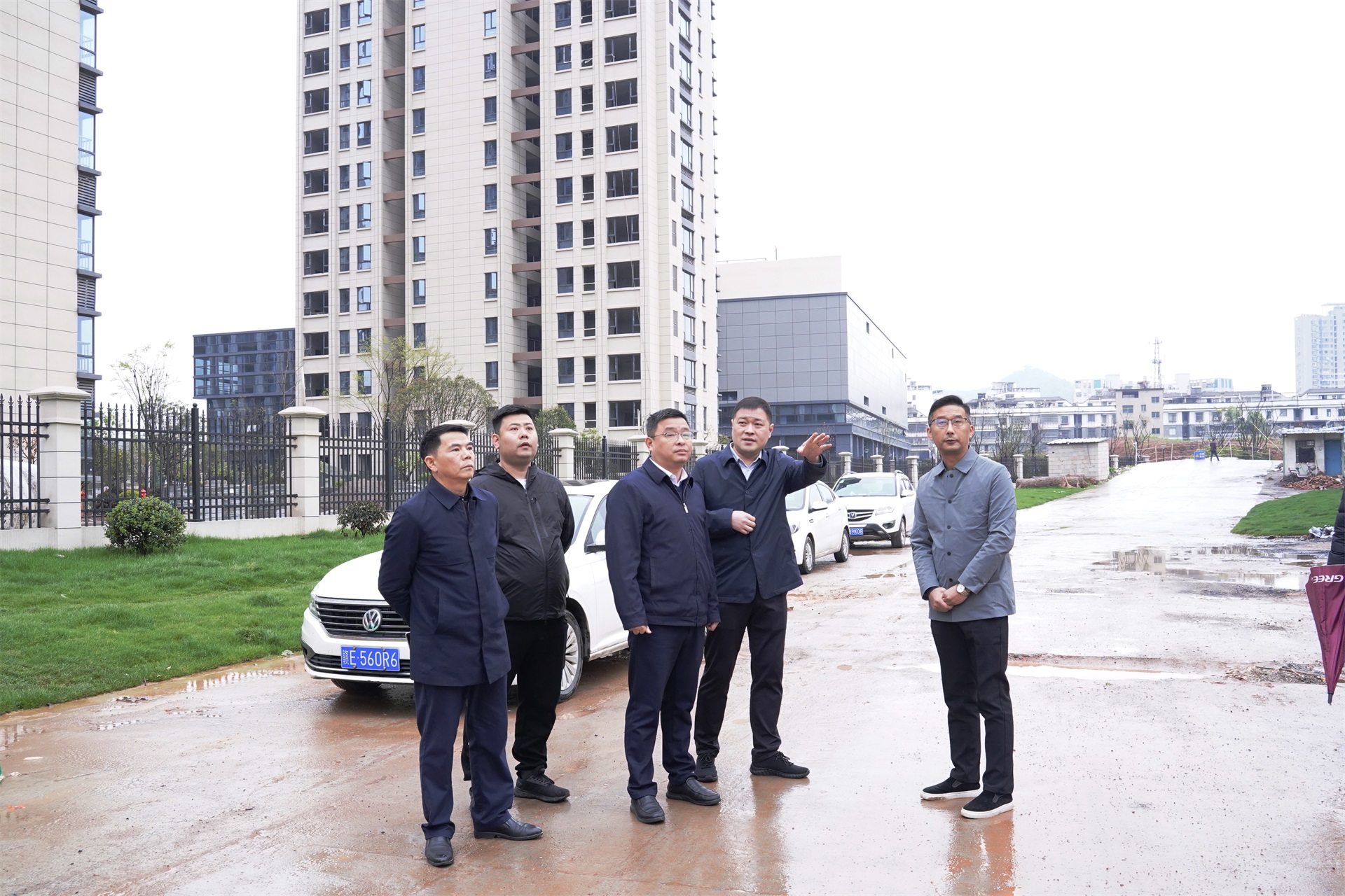 市國資委黨委書記、主任鄧躍躍實(shí)地調(diào)研我司城區(qū)部分項(xiàng)目